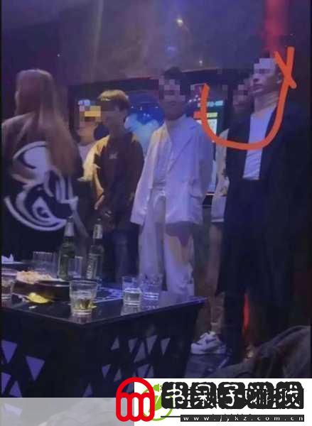 杭州富婆KTV夜嗨男模